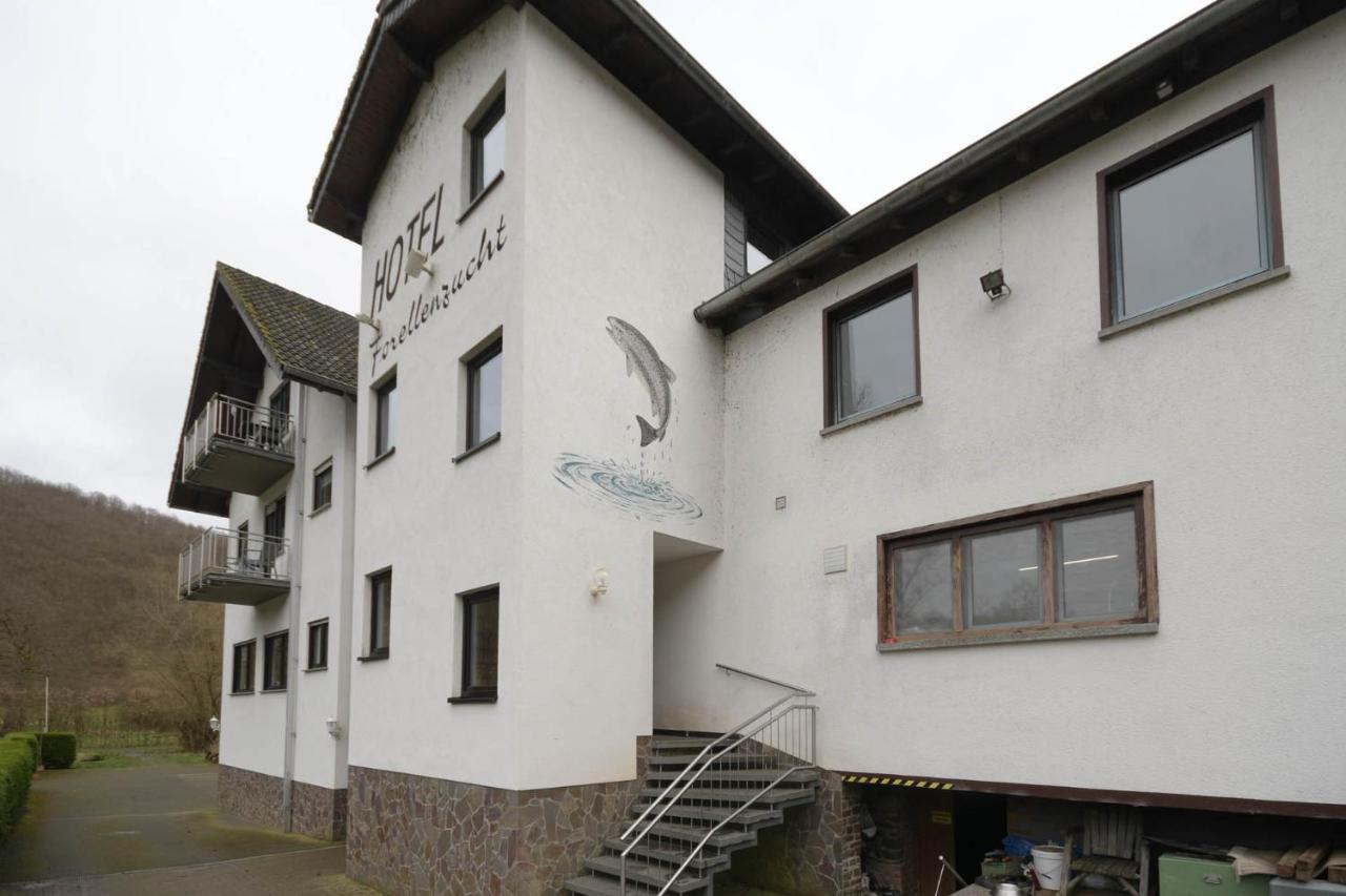 Hotel-Restaurant Forellenzucht Burgen  Exterior foto