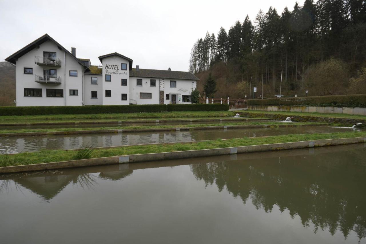 Hotel-Restaurant Forellenzucht Burgen  Exterior foto